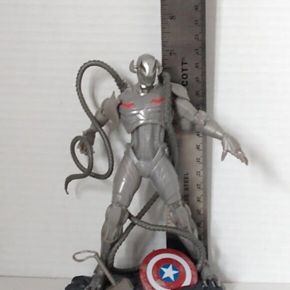 Playmation Ultron Marvel Avengers 7 Inch Deluxe Villain Smart Action Figure - Picture 2 of 6
